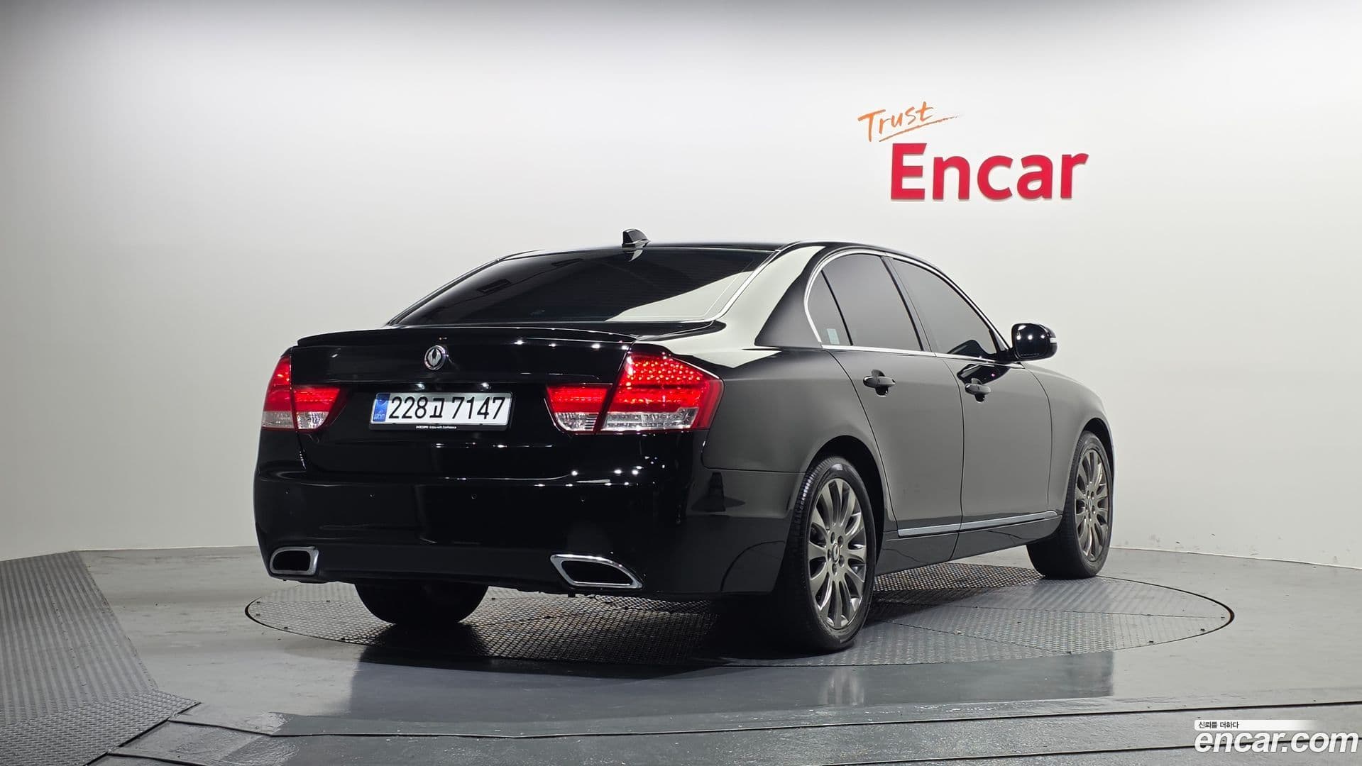 Main__Slider__Photo:Chairman KG_Mobility_Ssangyong 2014.2-1