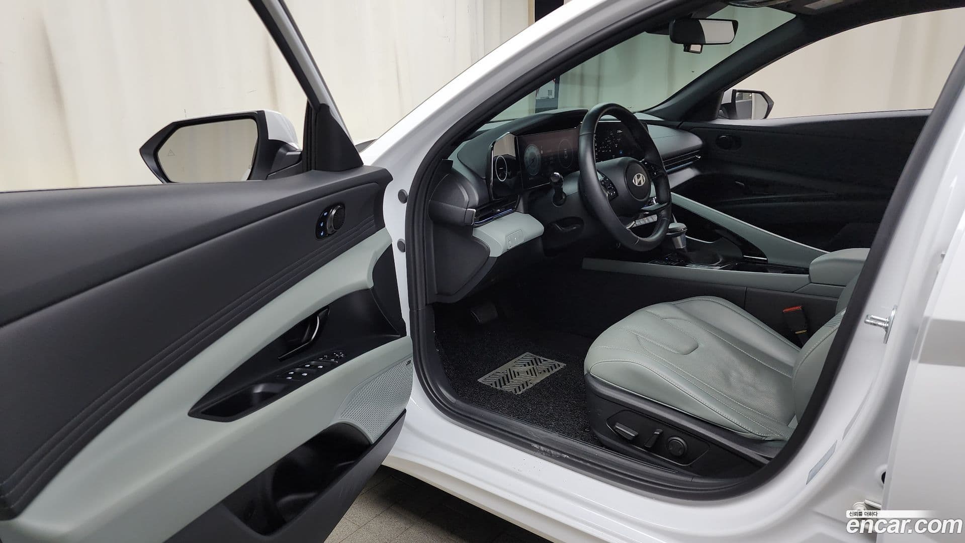 Main__Slider__Photo:AVANTE Hyundai 2023.3-9