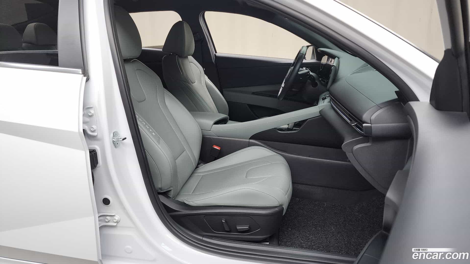 AVANTE Hyundai 2023.3-OPTION-015