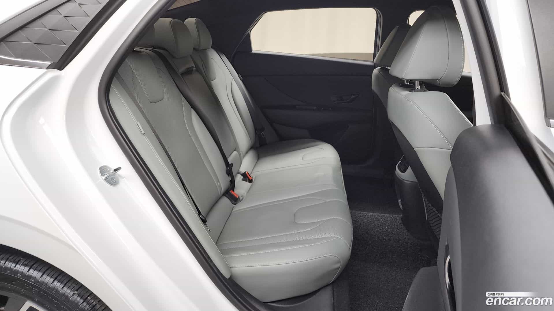 AVANTE Hyundai 2023.3-OPTION-016