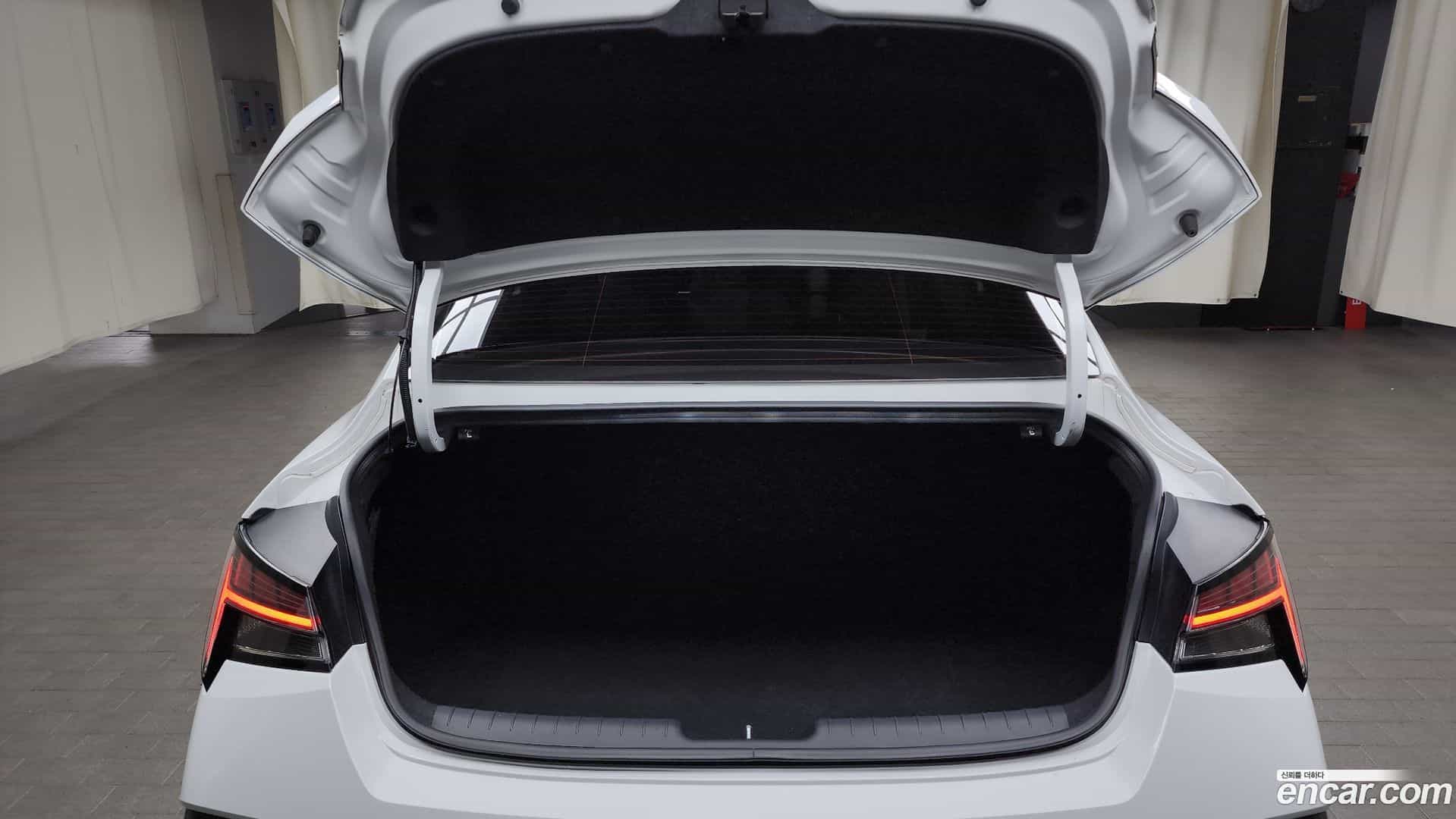 AVANTE Hyundai 2023.3-OPTION-024