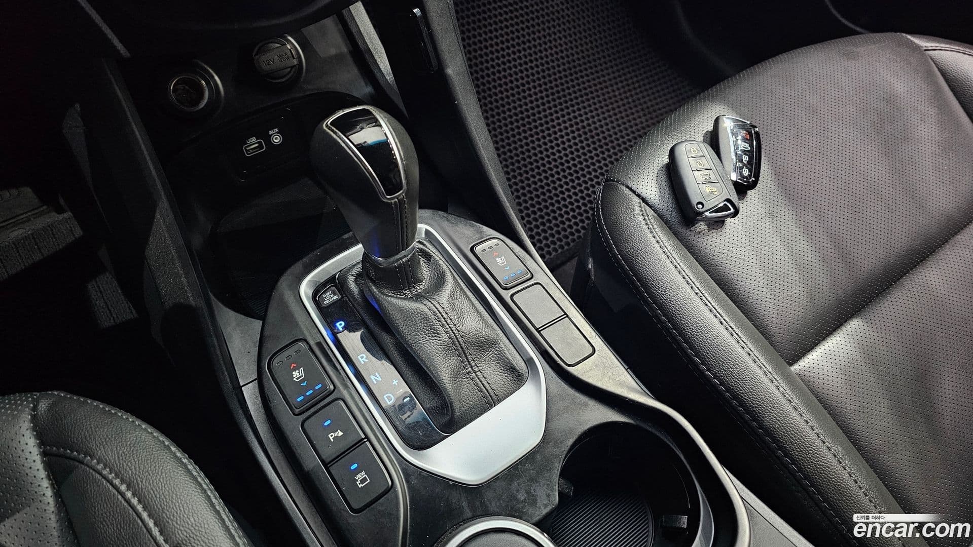 Main__Slider__Photo:Santafe Hyundai 2015.9-11