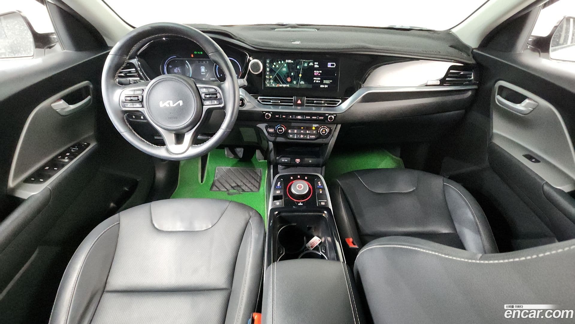 Main__Slider__Photo:Niro Kia 2021.7-6