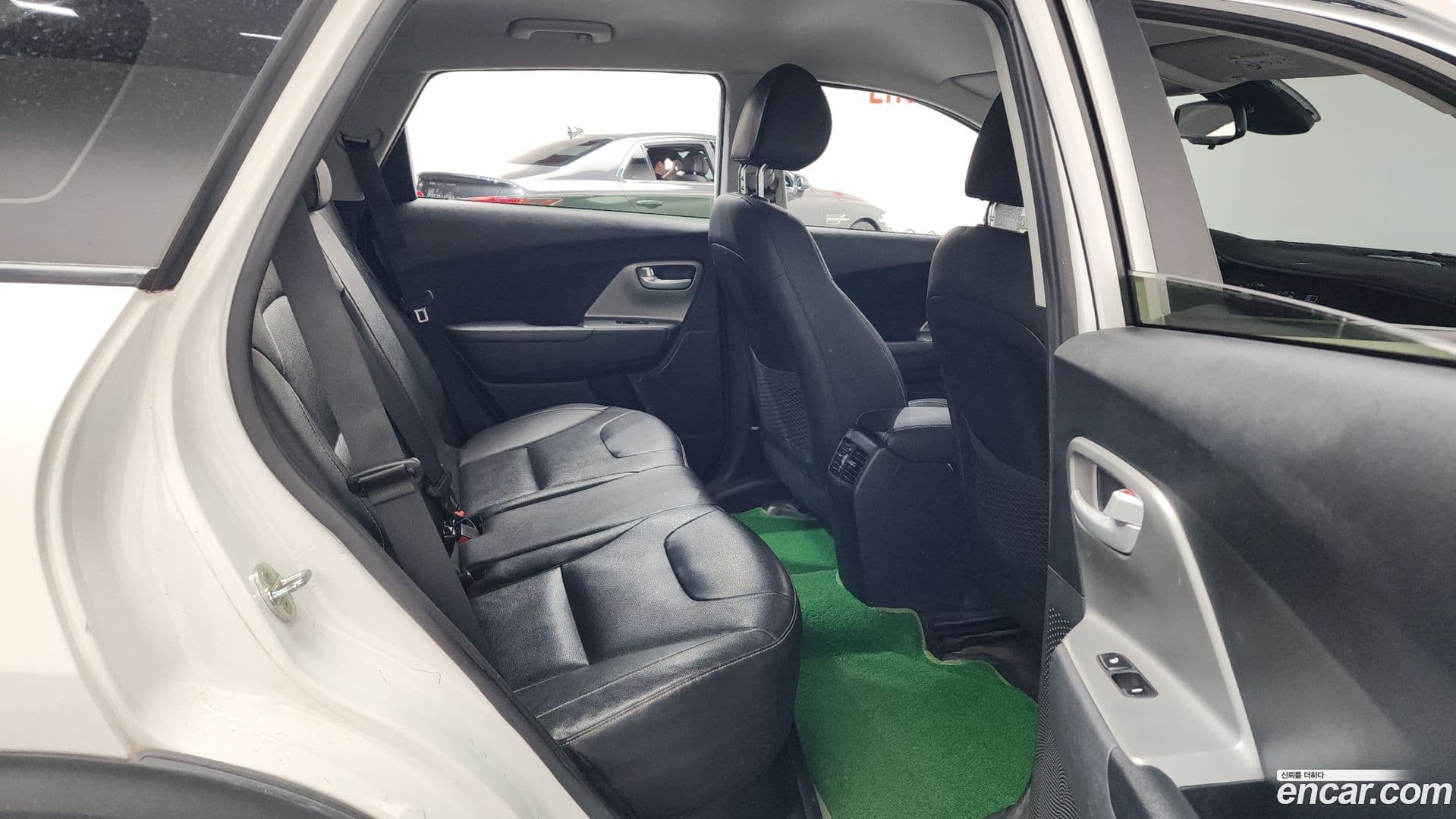 Main__Slider__Photo:Niro Kia 2021.7-11