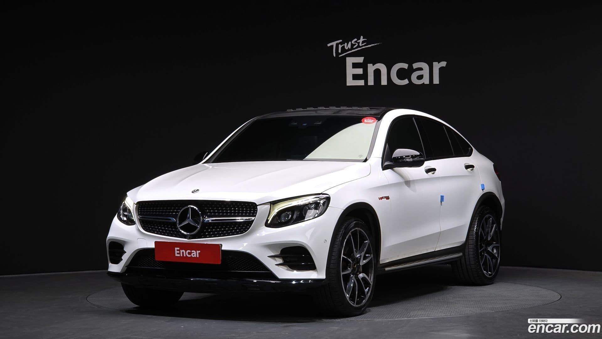 Main__Slider__Photo:GLC-Class Mercedes-Benz 2019.11-0