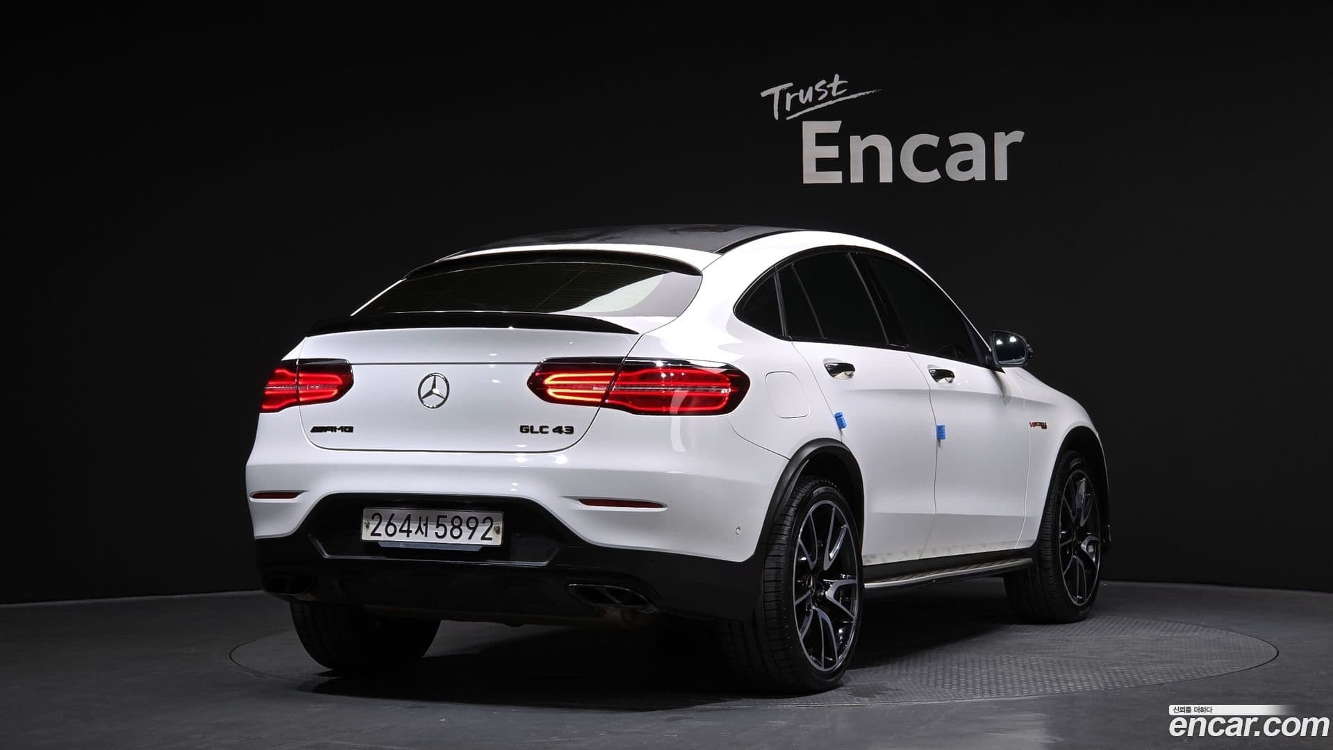 Main__Slider__Photo:GLC-Class Mercedes-Benz 2019.11-1