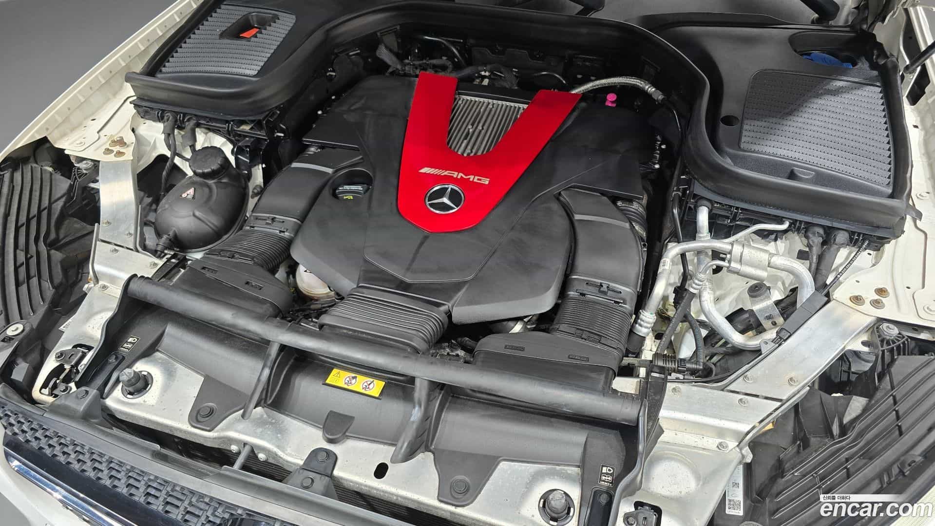 GLC-Class Mercedes-Benz 2019.11-INNER-006