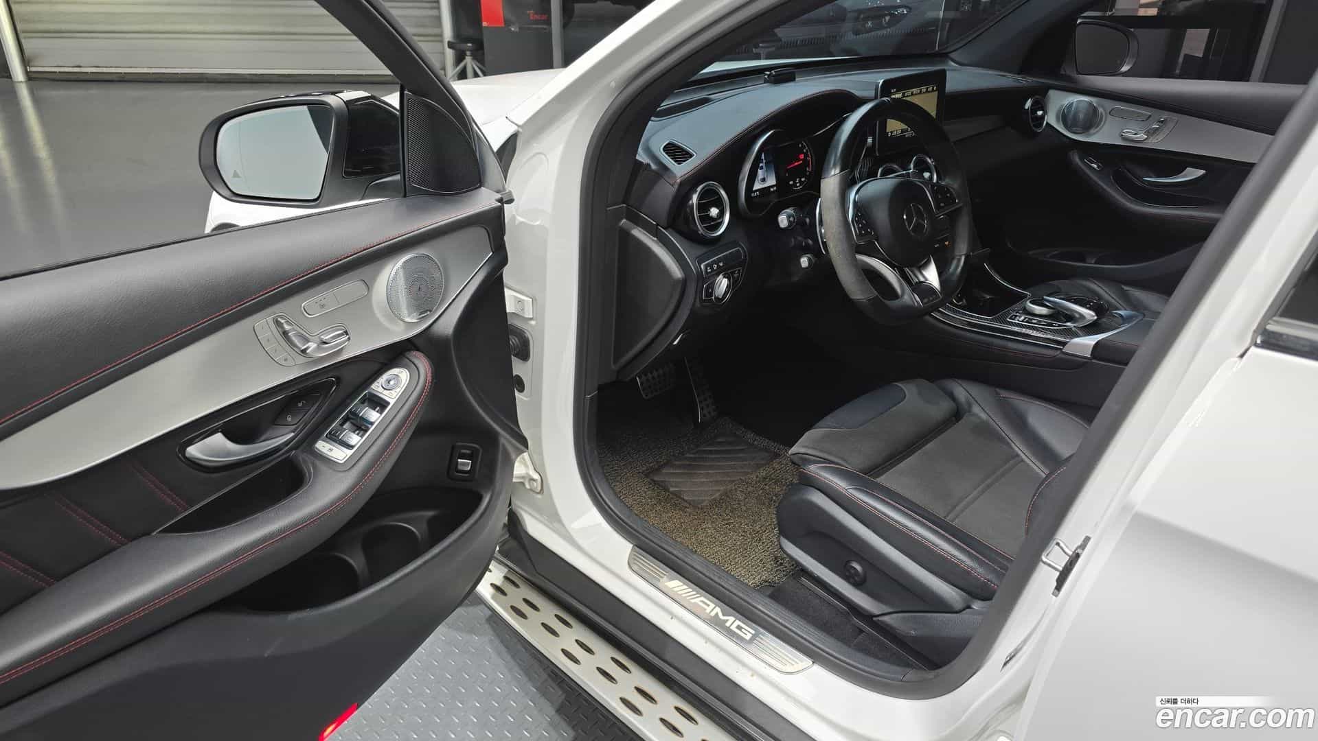 GLC-Class Mercedes-Benz 2019.11-OPTION-015