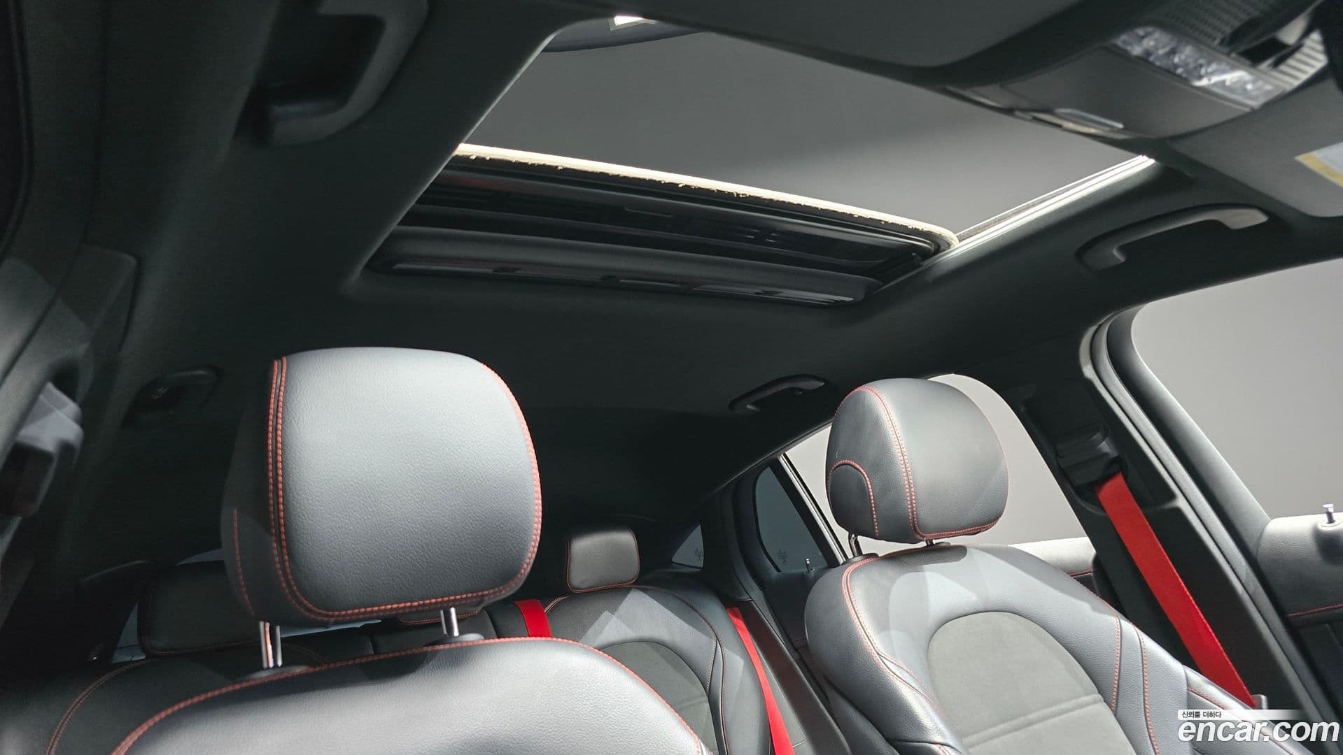 Main__Slider__Photo:GLC-Class Mercedes-Benz 2019.11-18