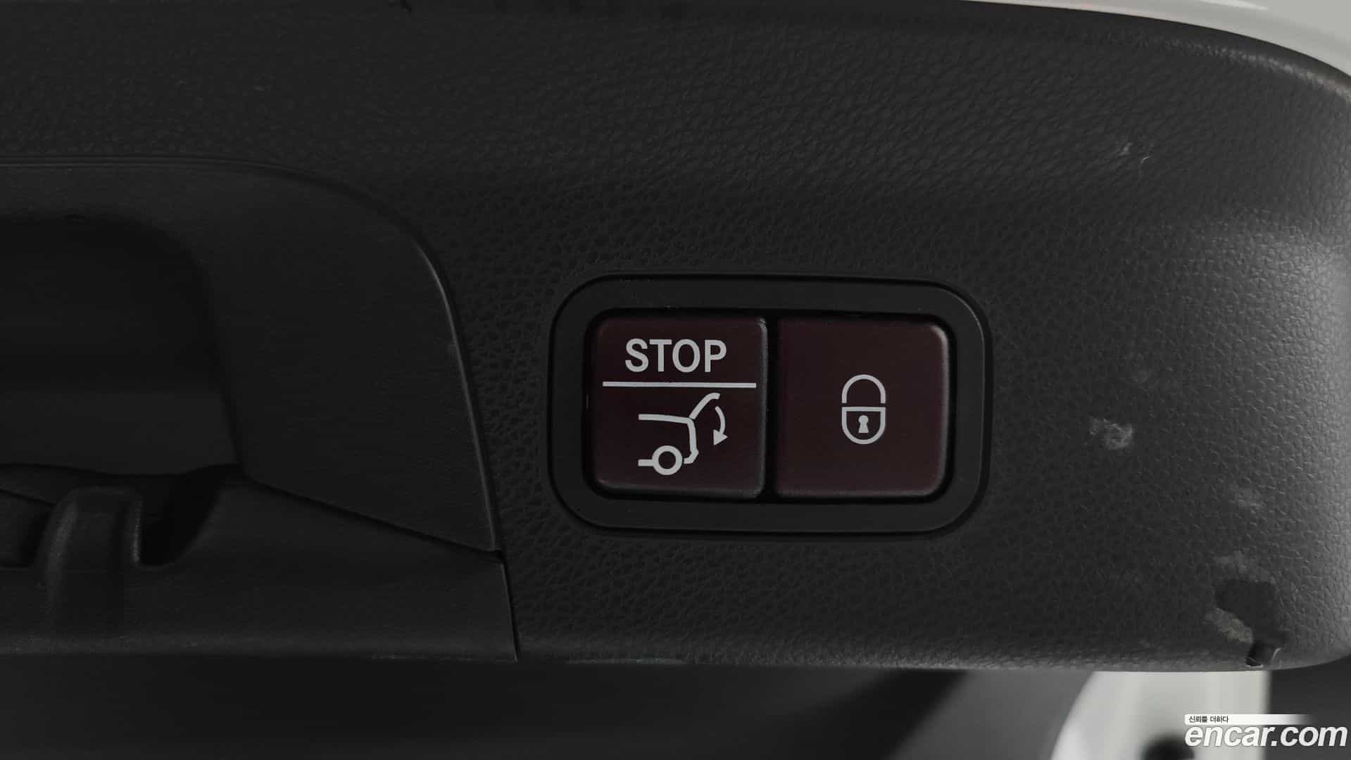 GLC-Class Mercedes-Benz 2019.11-OPTION-024