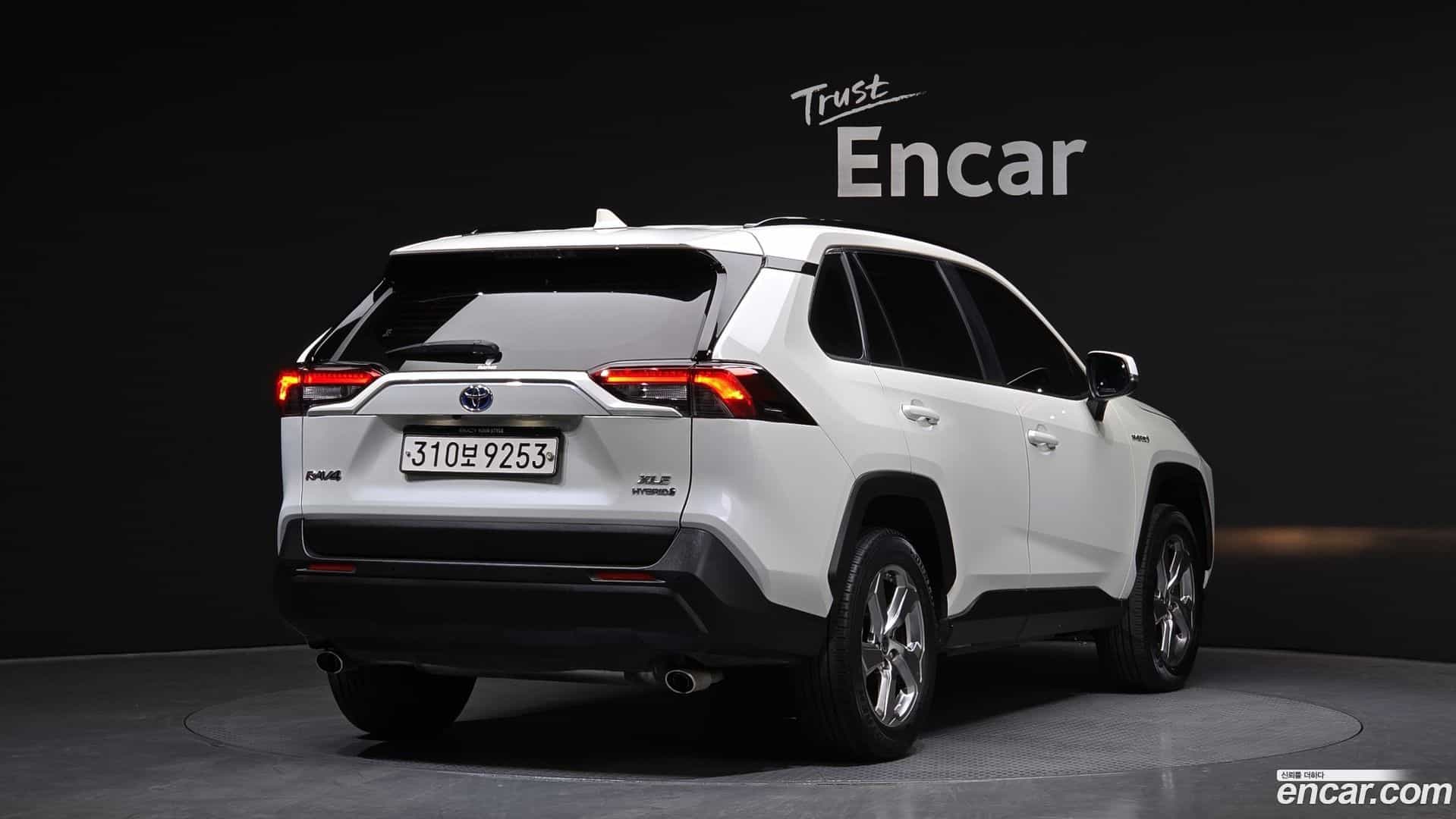 RAV4 Toyota 2021.3-OUTER-002