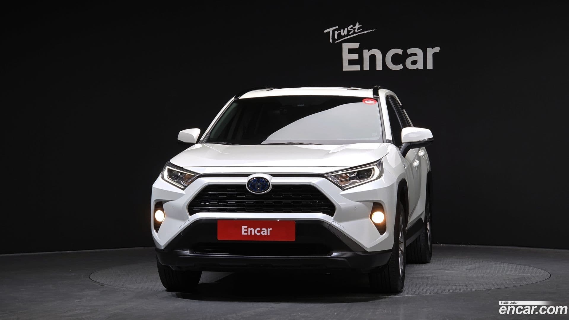 Main__Slider__Photo:RAV4 Toyota 2021.3-2