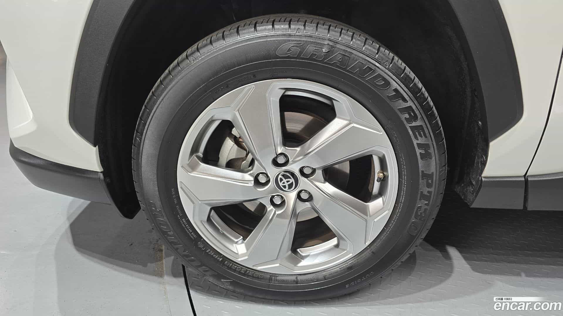 RAV4 Toyota 2021.3-OUTER-005