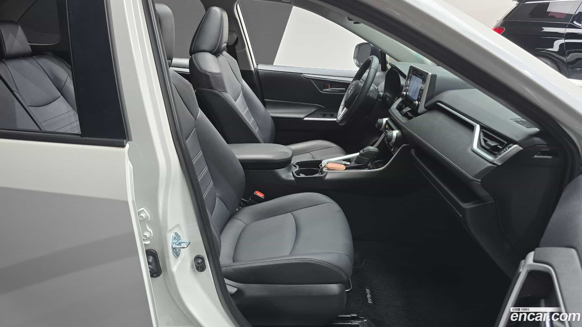 RAV4 Toyota 2021.3-INNER-010