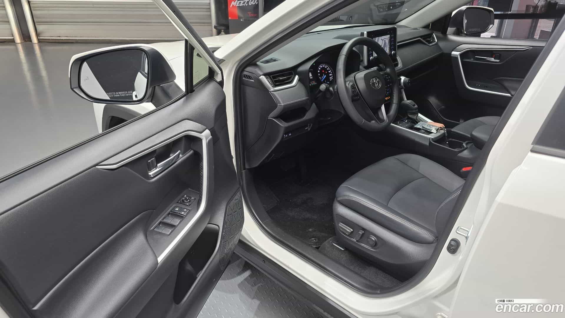 RAV4 Toyota 2021.3-OPTION-015