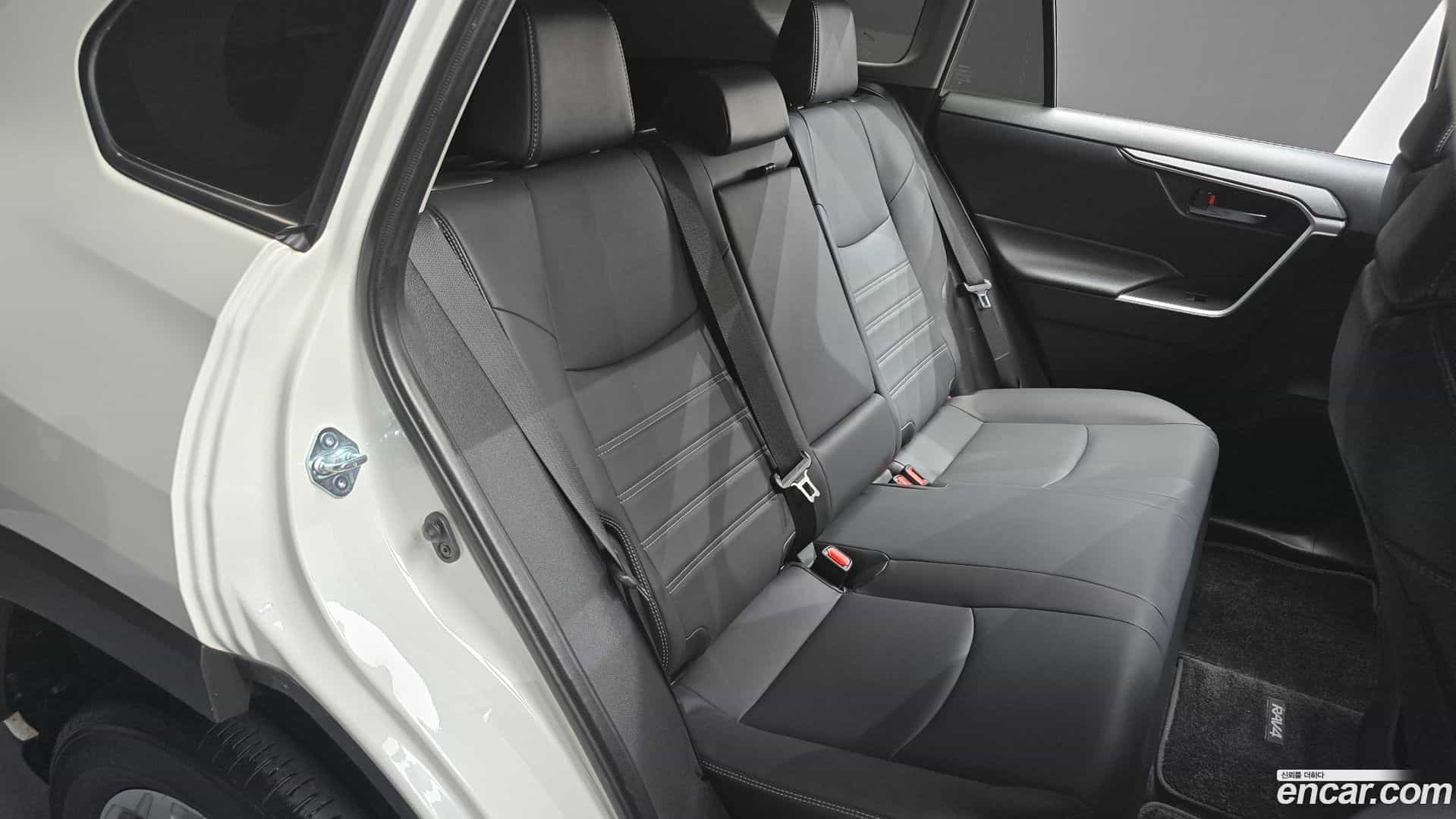 RAV4 Toyota 2021.3-OPTION-016