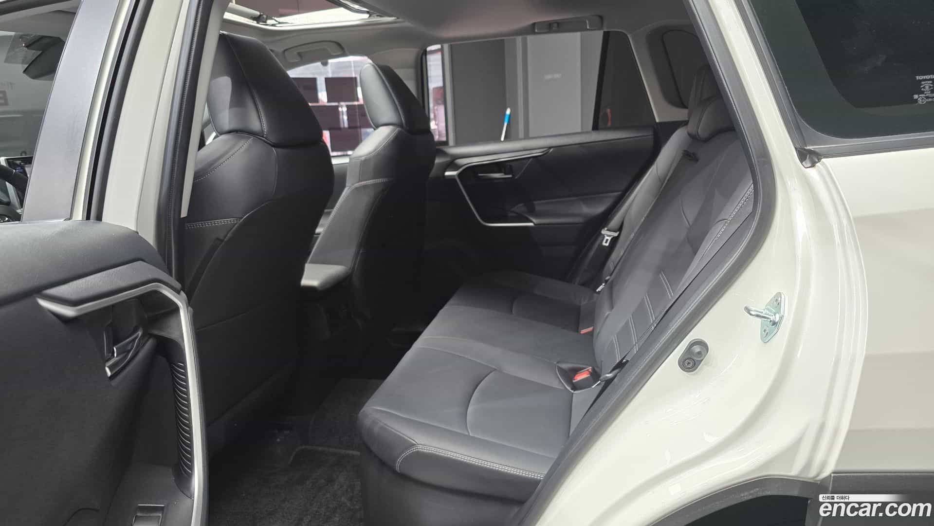 RAV4 Toyota 2021.3-OPTION-017