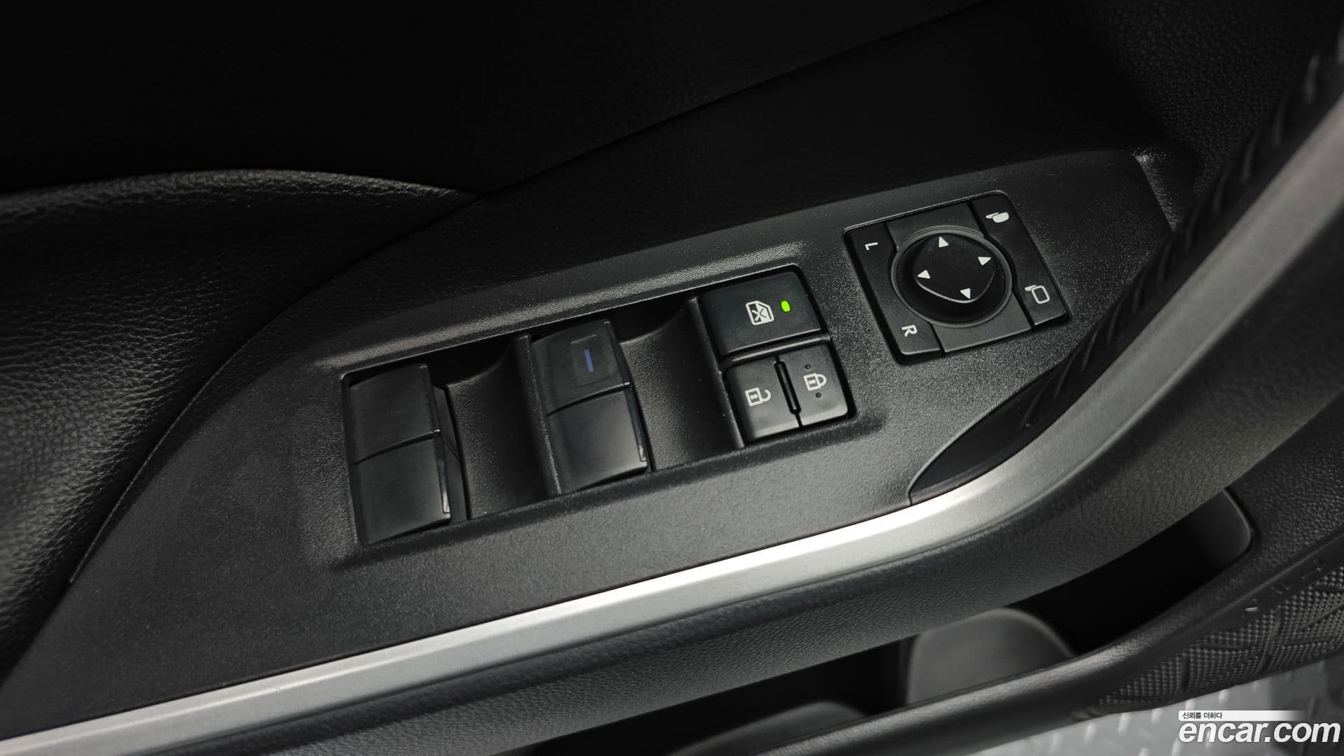 Main__Slider__Photo:RAV4 Toyota 2021.3-17