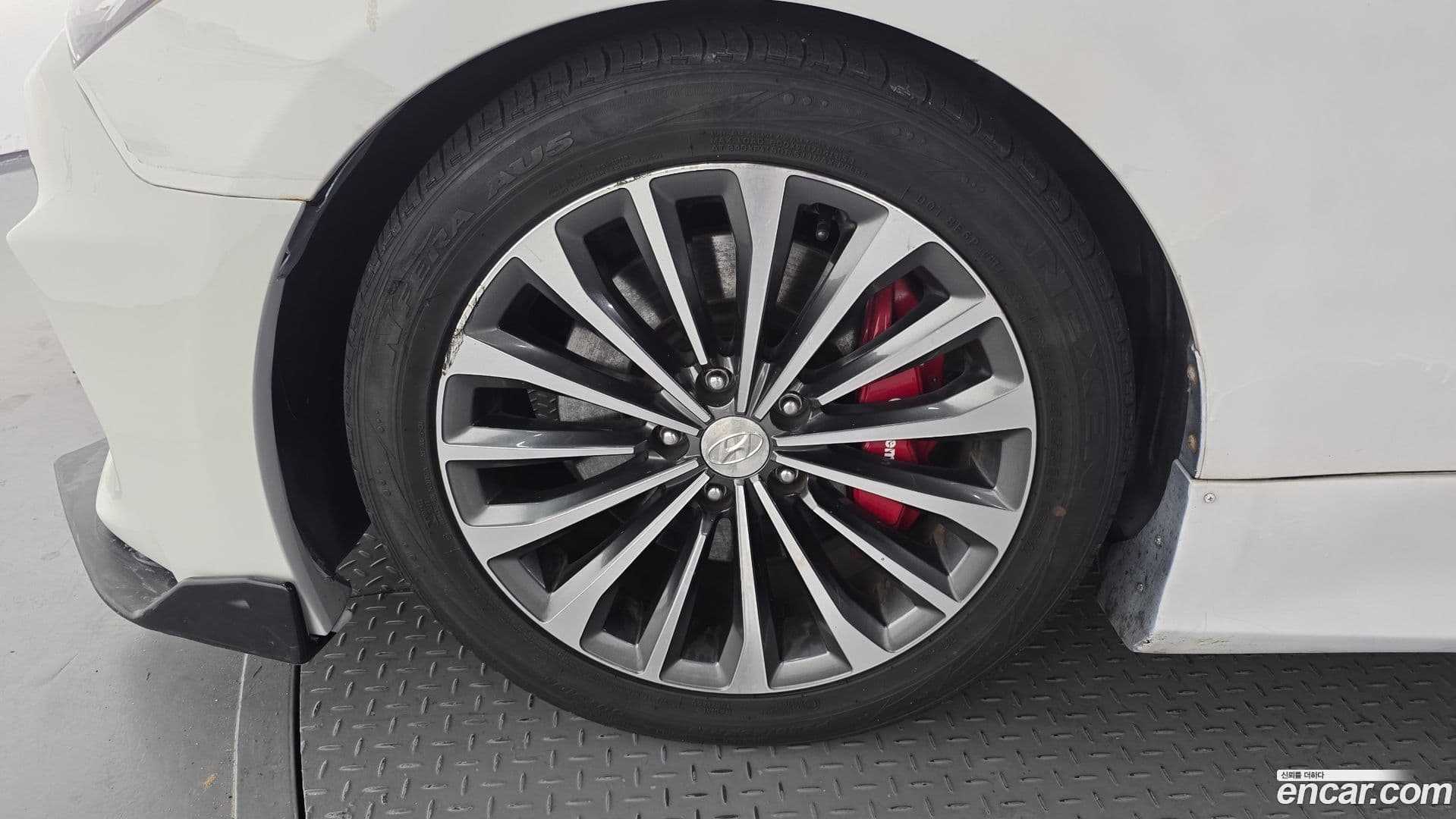 Main__Slider__Photo:Genesis Hyundai 2009.6-4