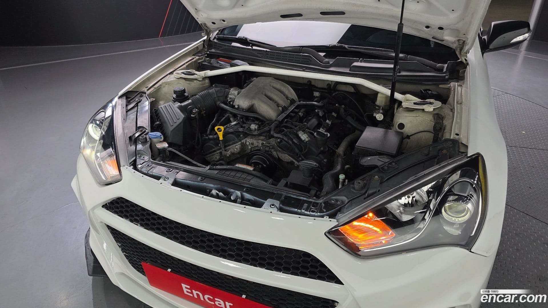 Main__Slider__Photo:Genesis Hyundai 2009.6-5