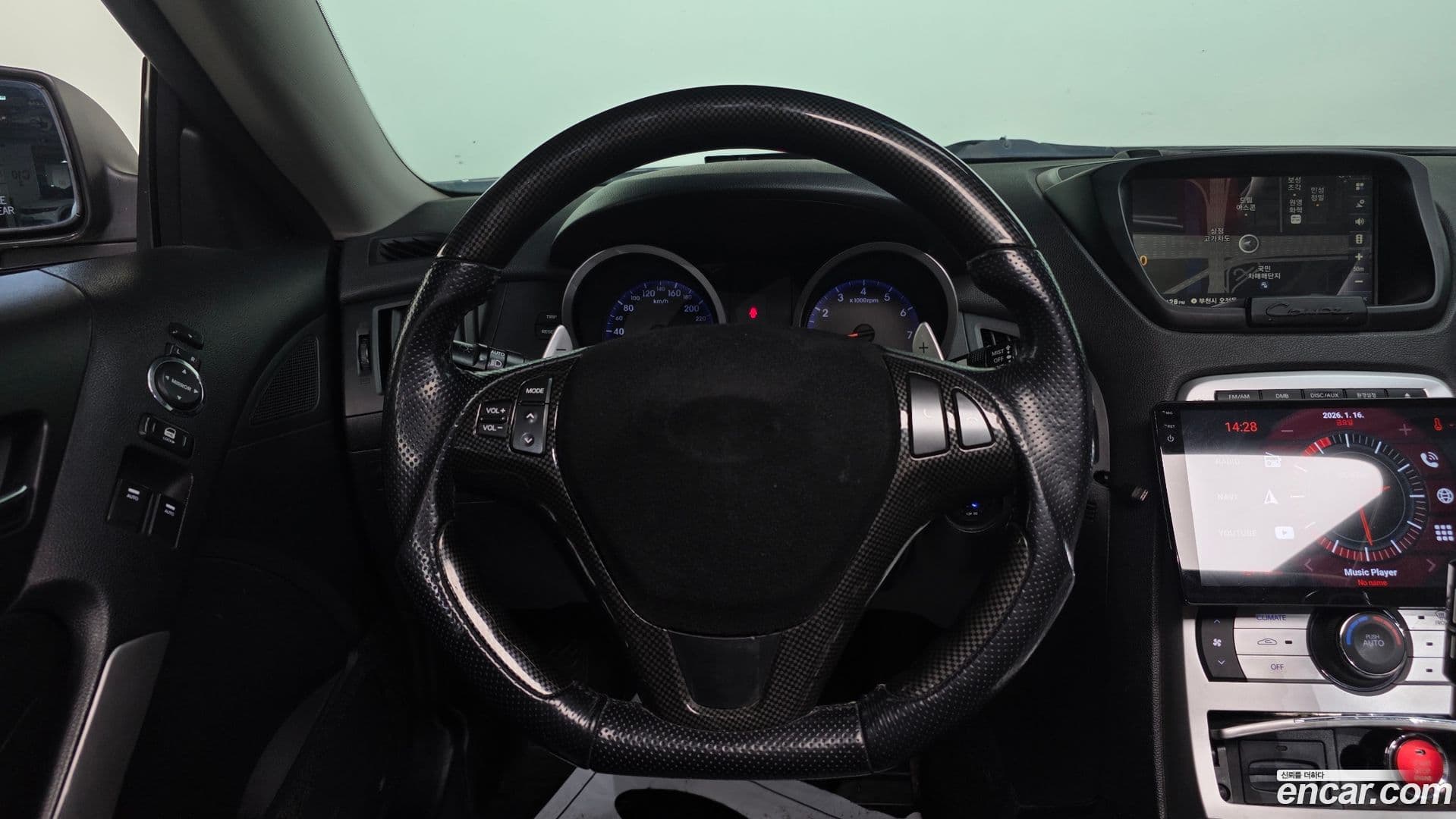 Main__Slider__Photo:Genesis Hyundai 2009.6-12