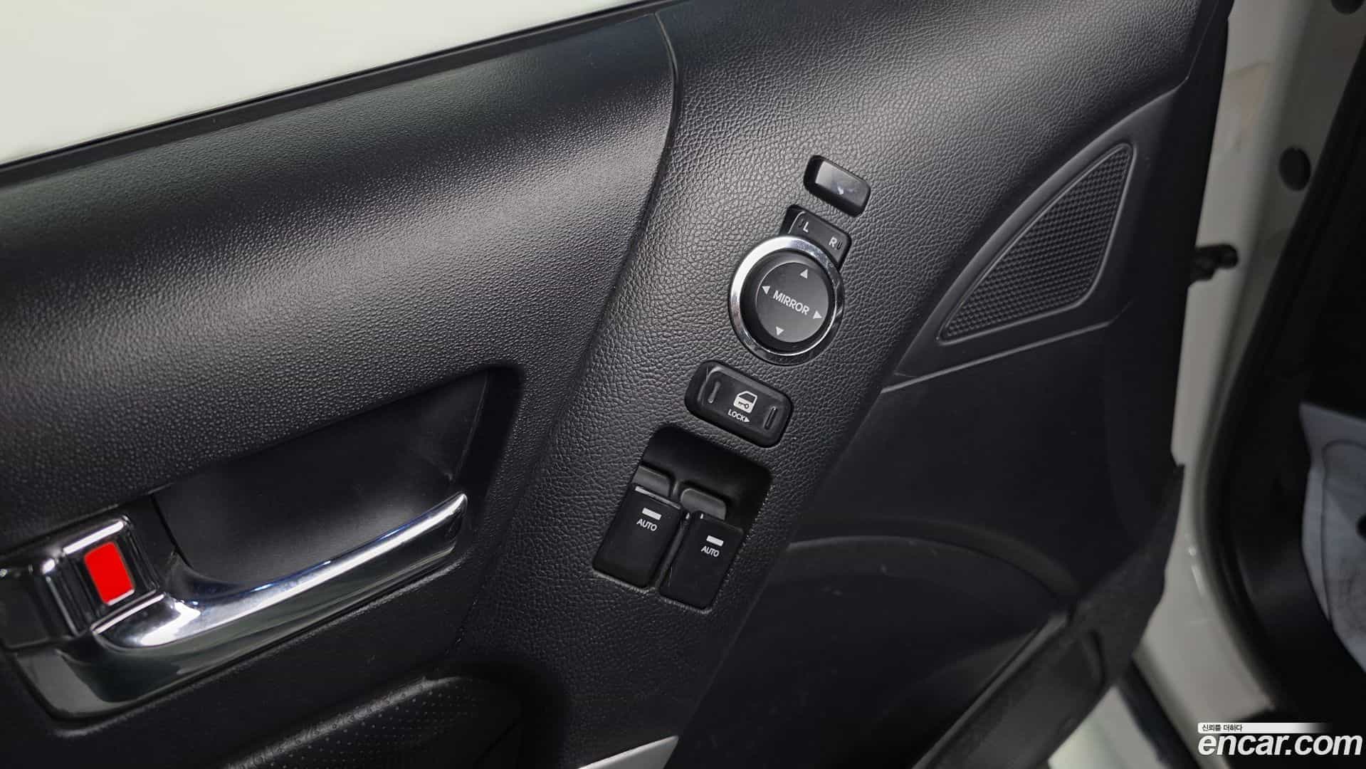 Genesis Hyundai 2009.6-OPTION-022