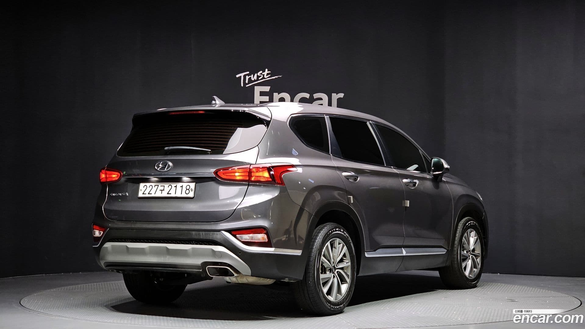 Main__Slider__Photo:Santafe Hyundai 2019.9-1