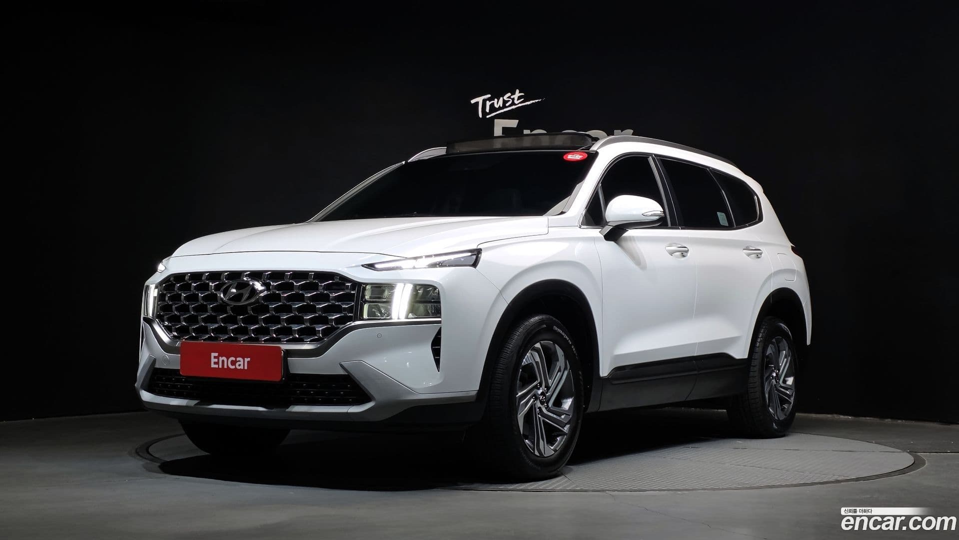 Main__Slider__Photo:Santafe Hyundai 2023.7-0