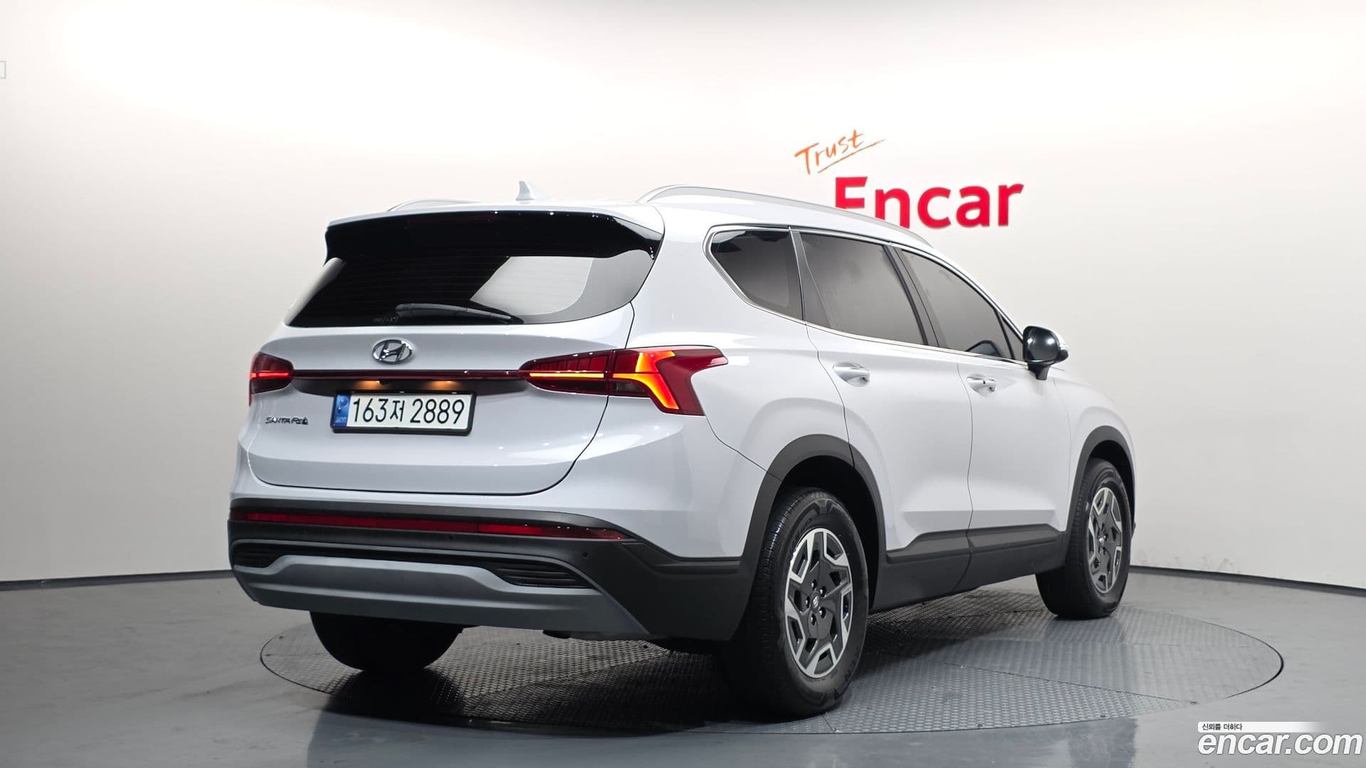 Main__Slider__Photo:Santafe Hyundai 2022.9-1