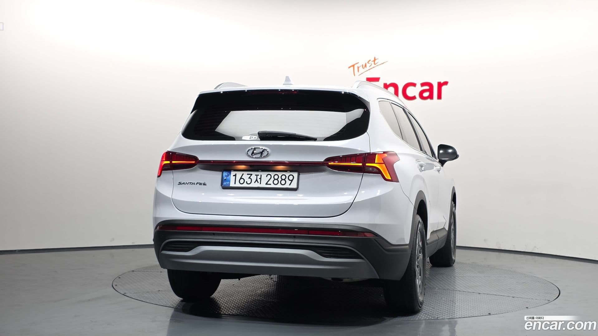 Main__Slider__Photo:Santafe Hyundai 2022.9-3