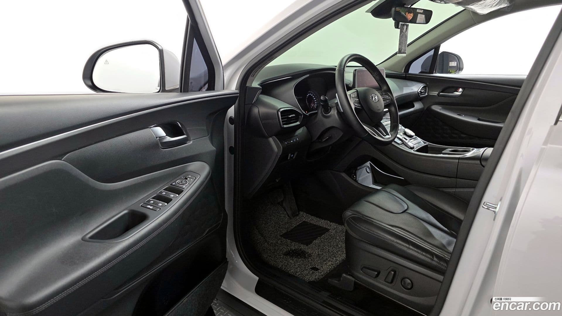 Main__Slider__Photo:Santafe Hyundai 2022.9-9