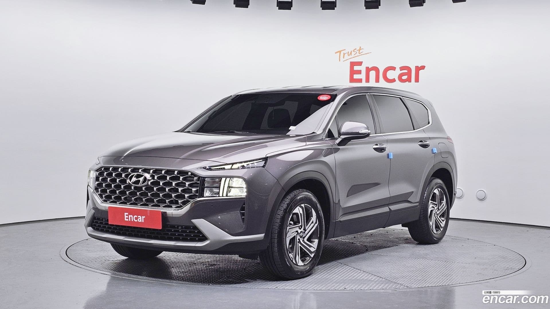 Main__Slider__Photo:Santafe Hyundai 2022.6-0