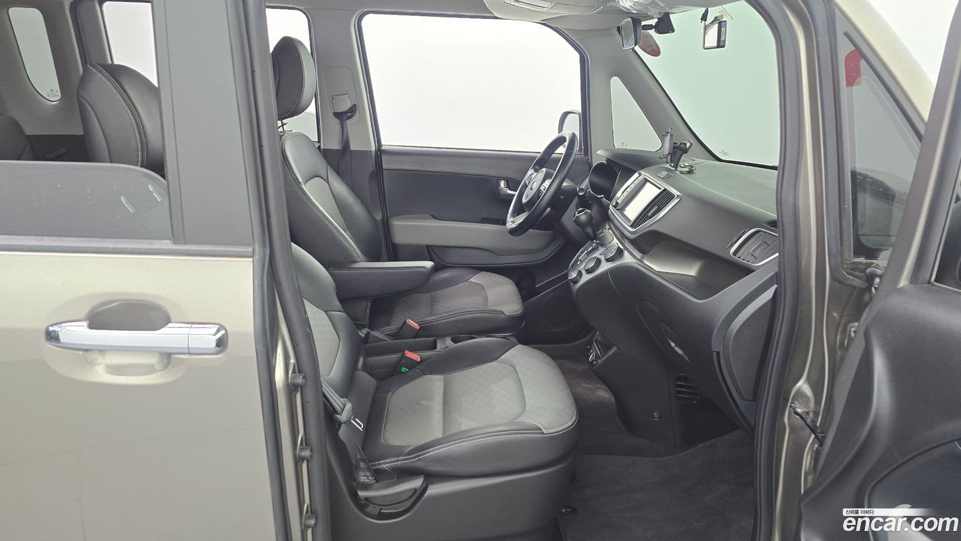 Main__Slider__Photo:RAY Kia 2021.0-10