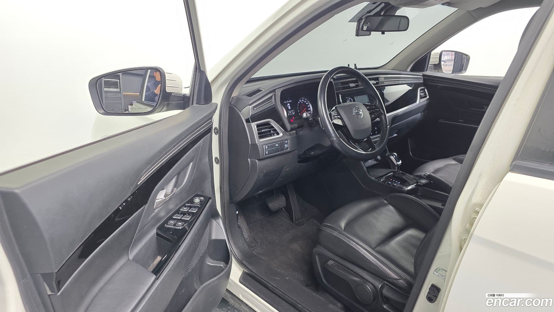 Main__Slider__Photo:KORANDO KG_Mobility_Ssangyong 2019.10-10