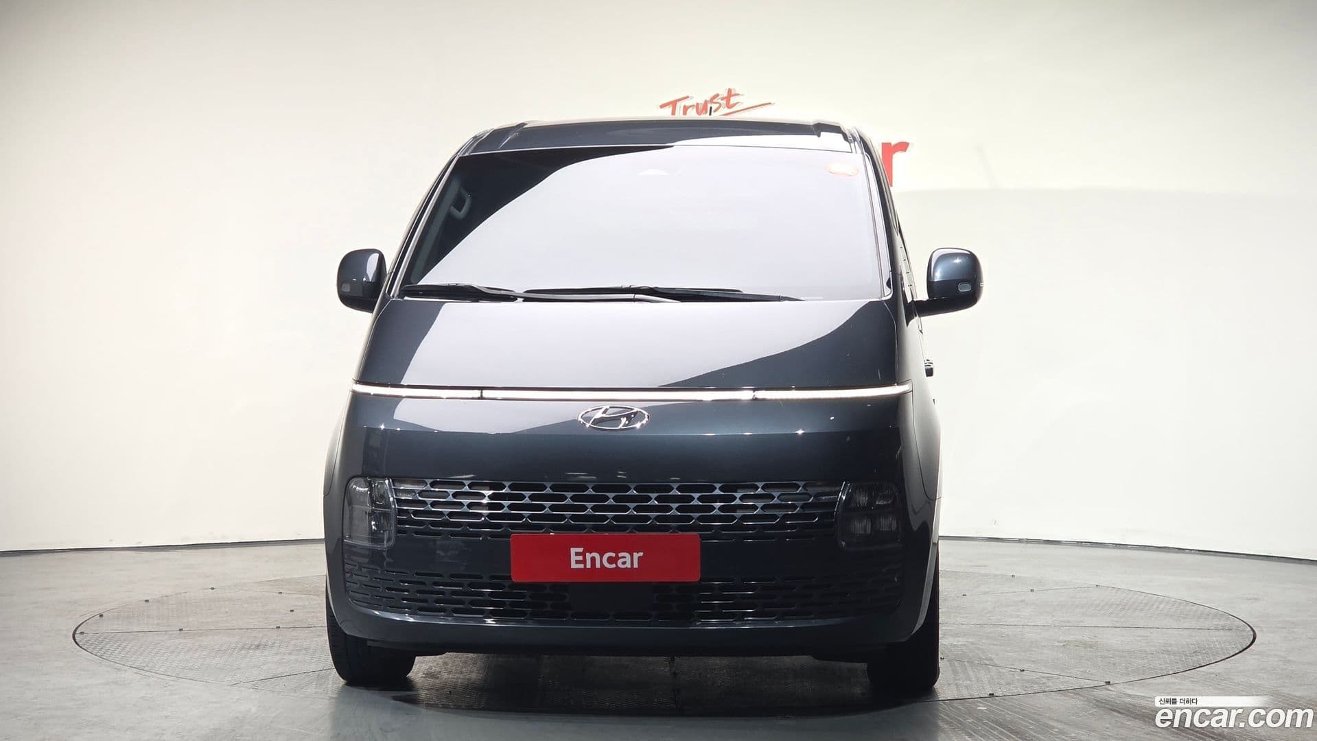 Main__Slider__Photo:Staria Hyundai 2022.1-2