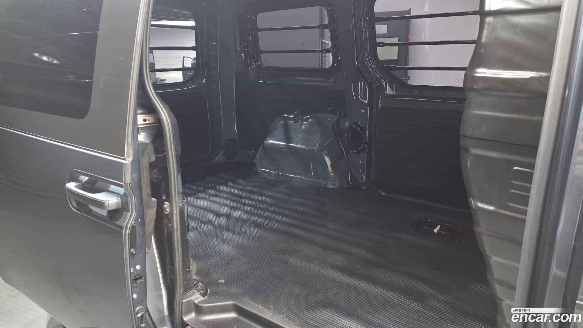 Staria Hyundai 2022.1-OPTION-015