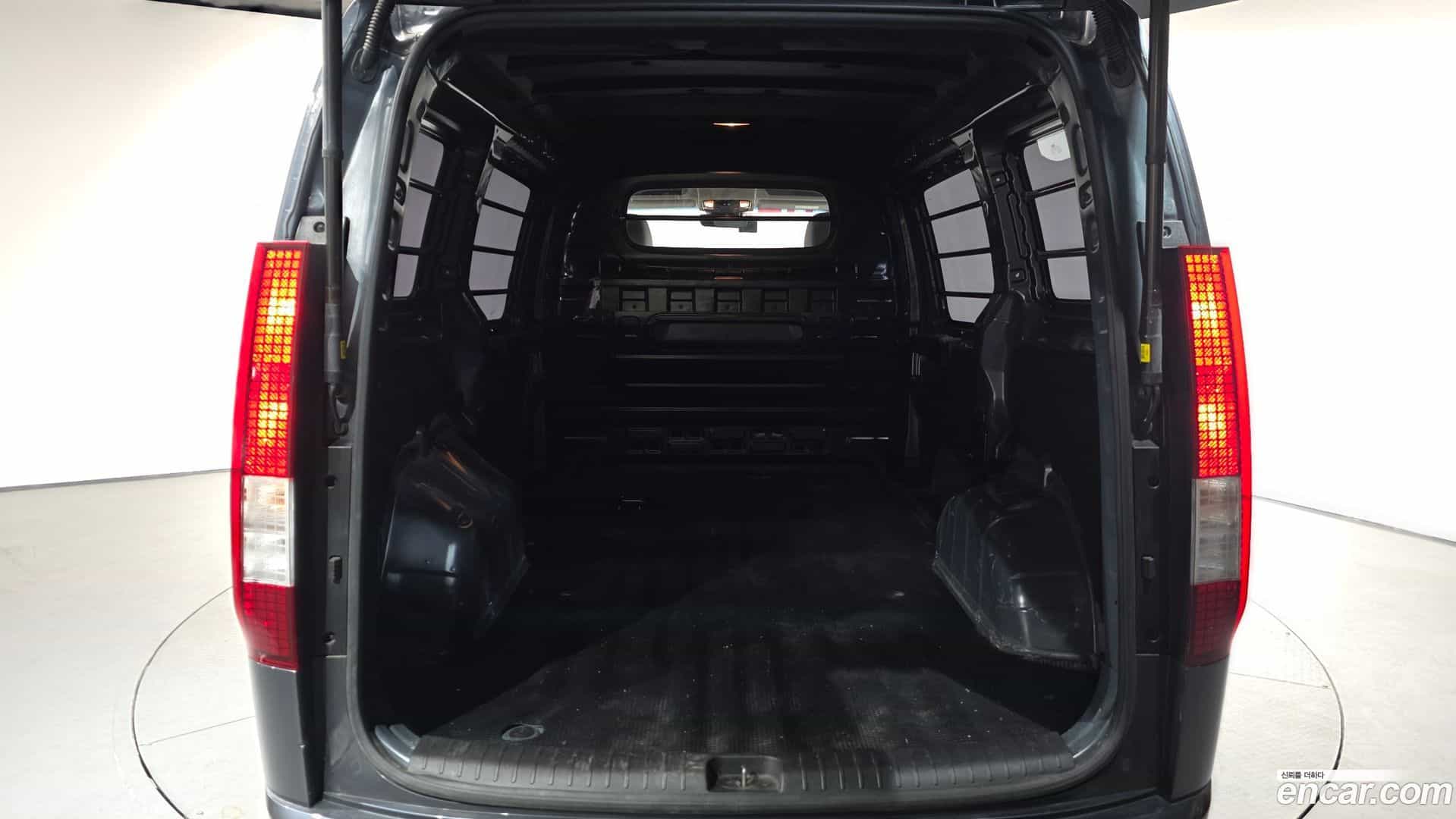 Staria Hyundai 2022.1-OPTION-024