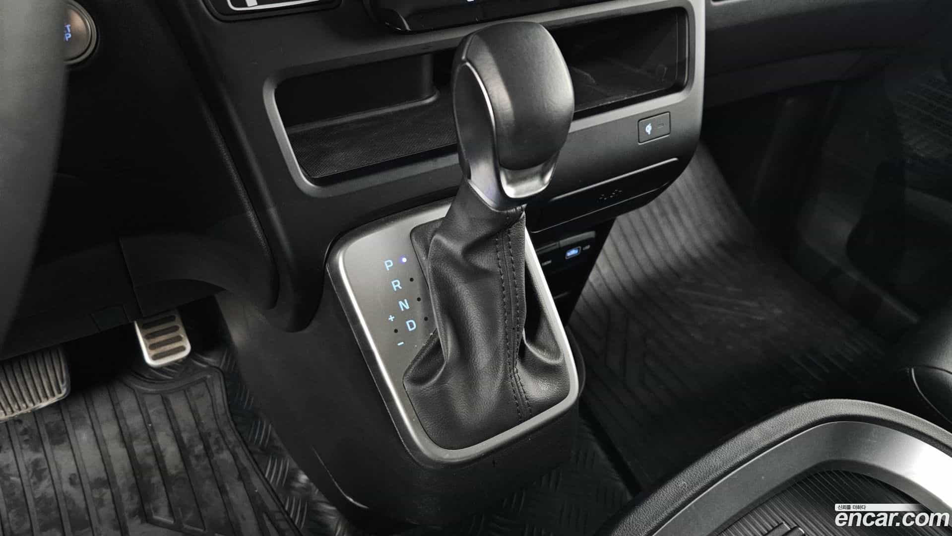 Staria Hyundai 2023.0-INNER-009