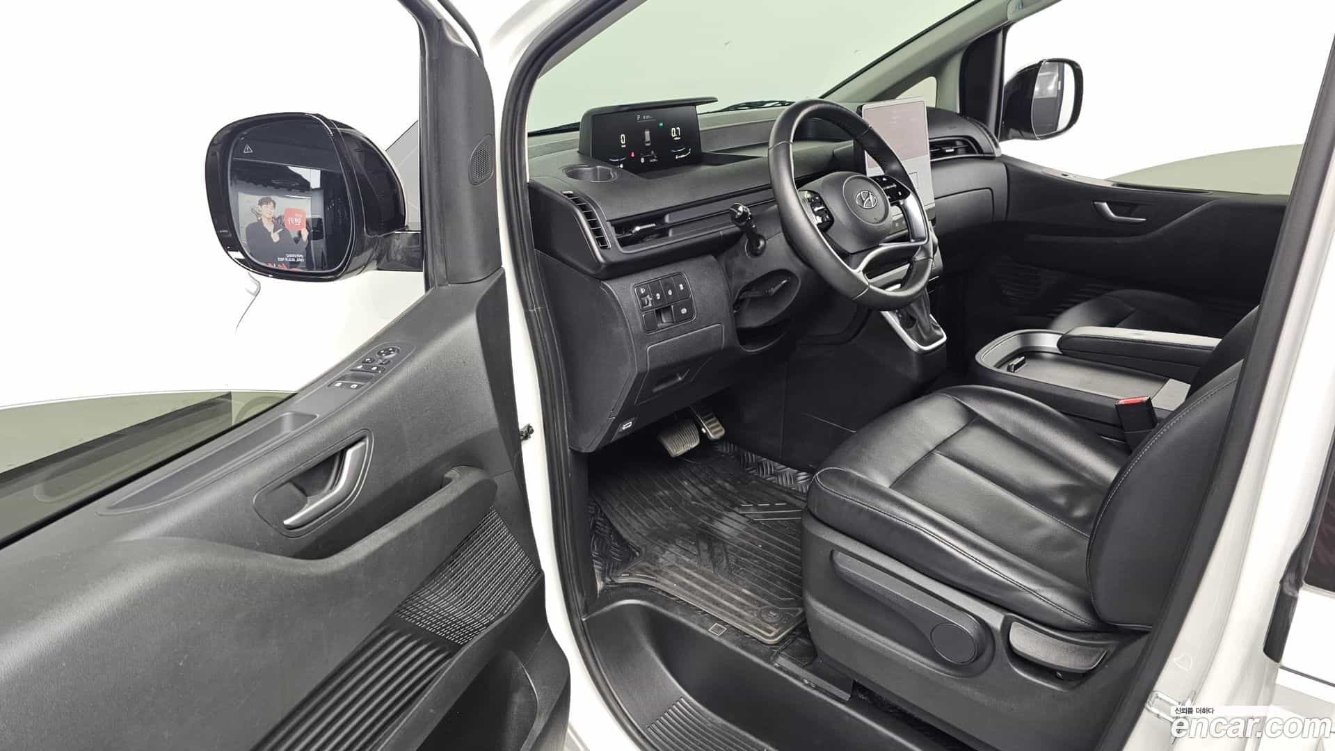 Staria Hyundai 2023.0-OPTION-015