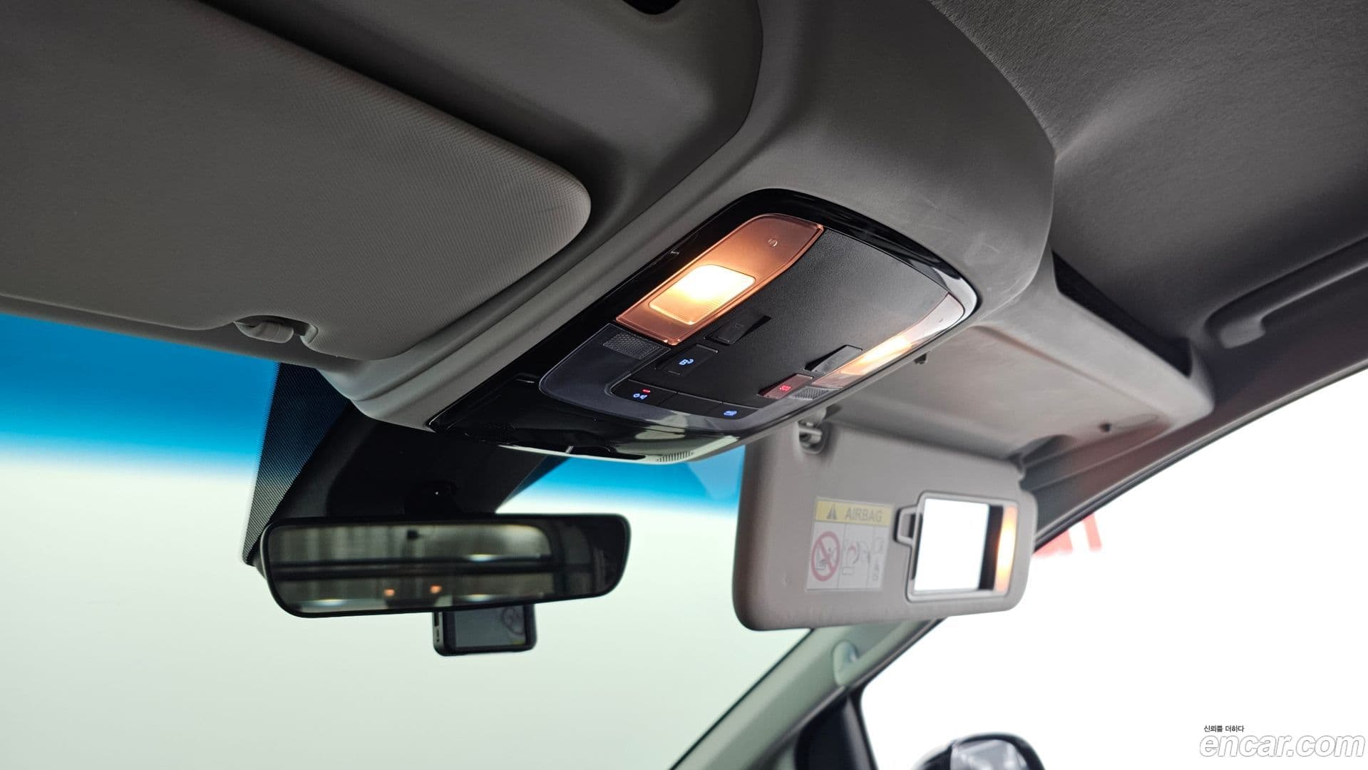 Main__Slider__Photo:Staria Hyundai 2023.0-18