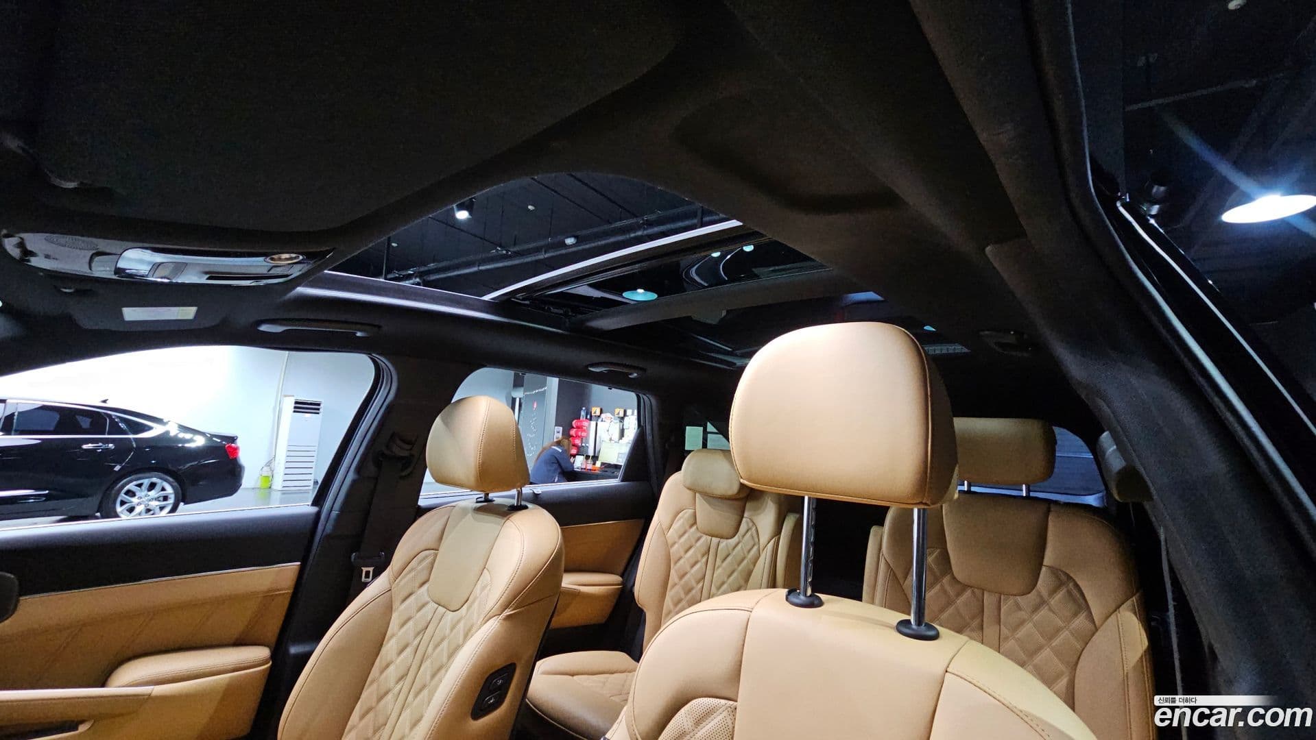 Main__Slider__Photo:Sorento Kia 2022.3-14