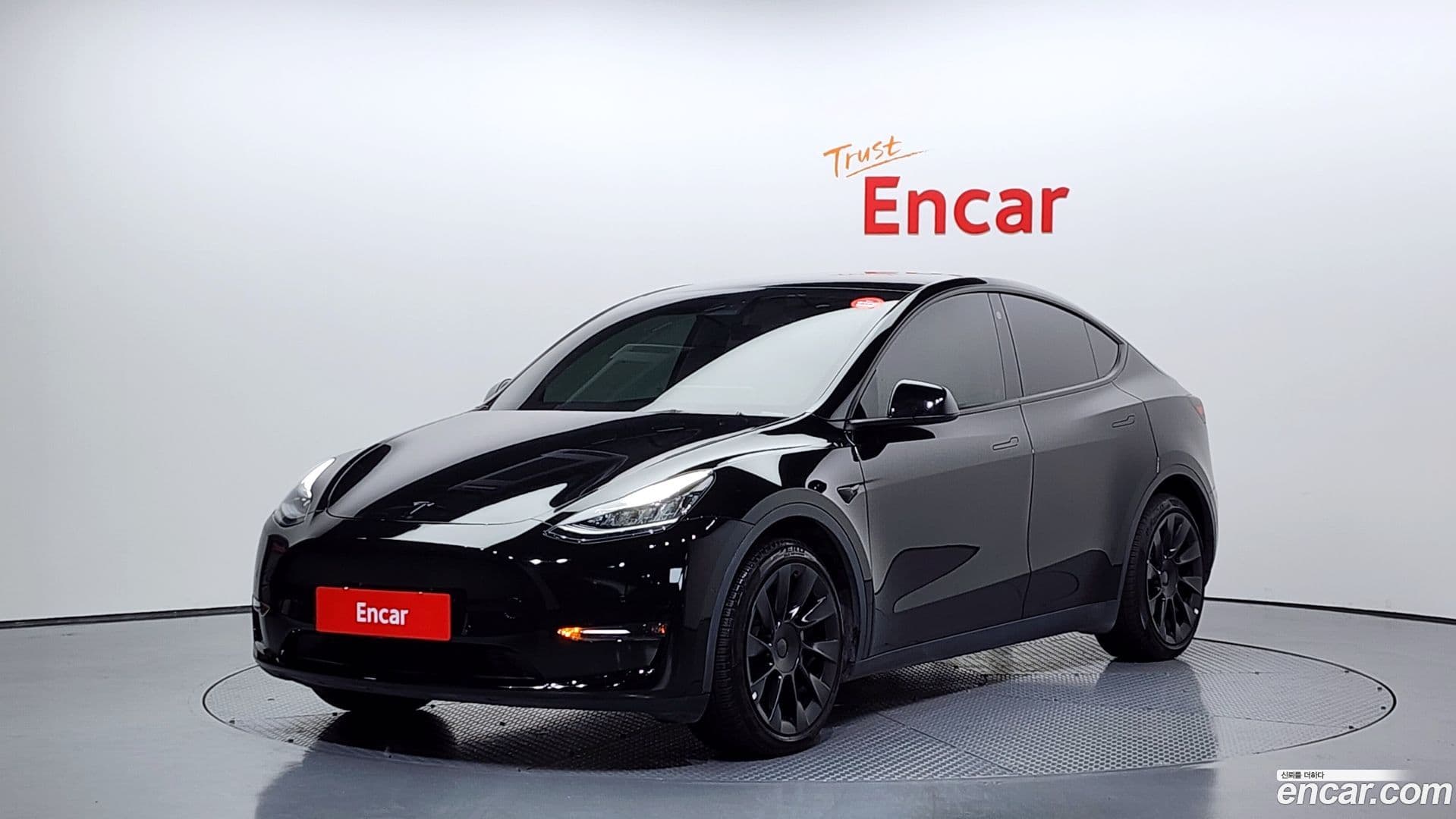 Main__Slider__Photo:Model Y Tesla 2022.5-0