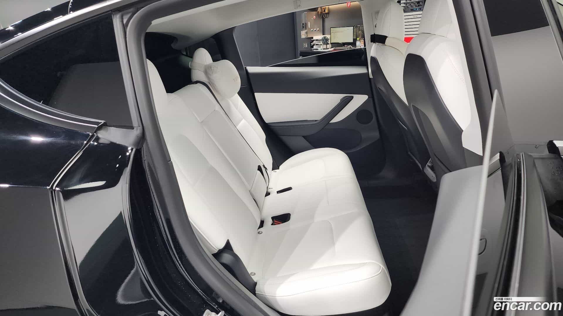 Model Y Tesla 2022.5-OPTION-016