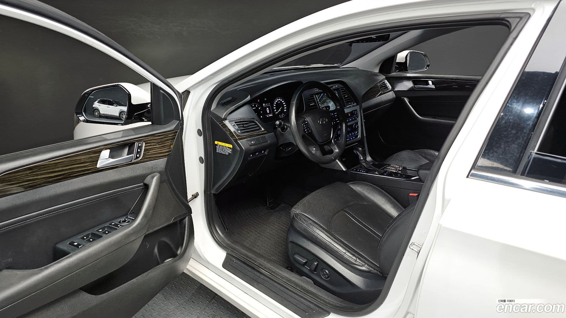 Main__Slider__Photo:Sonata Hyundai 2016.7-10