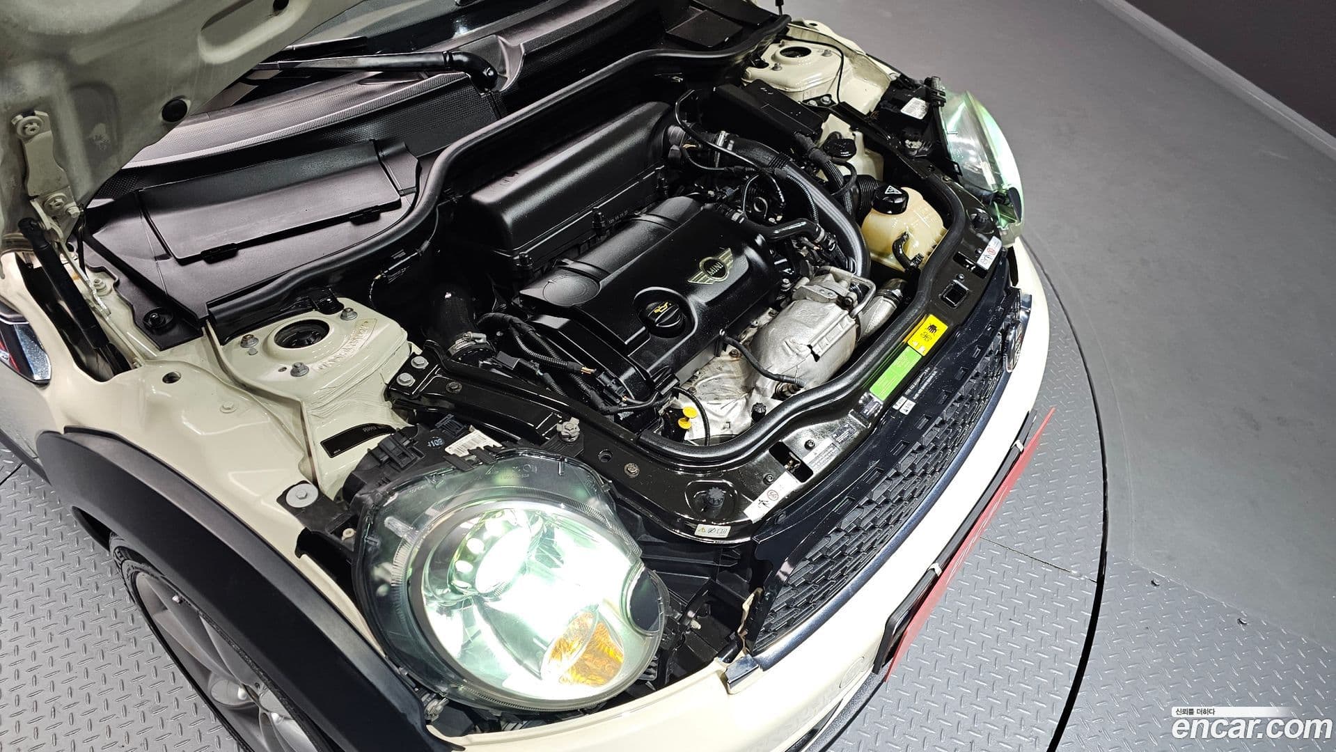 Main__Slider__Photo:Cooper Mini 2011.2-5