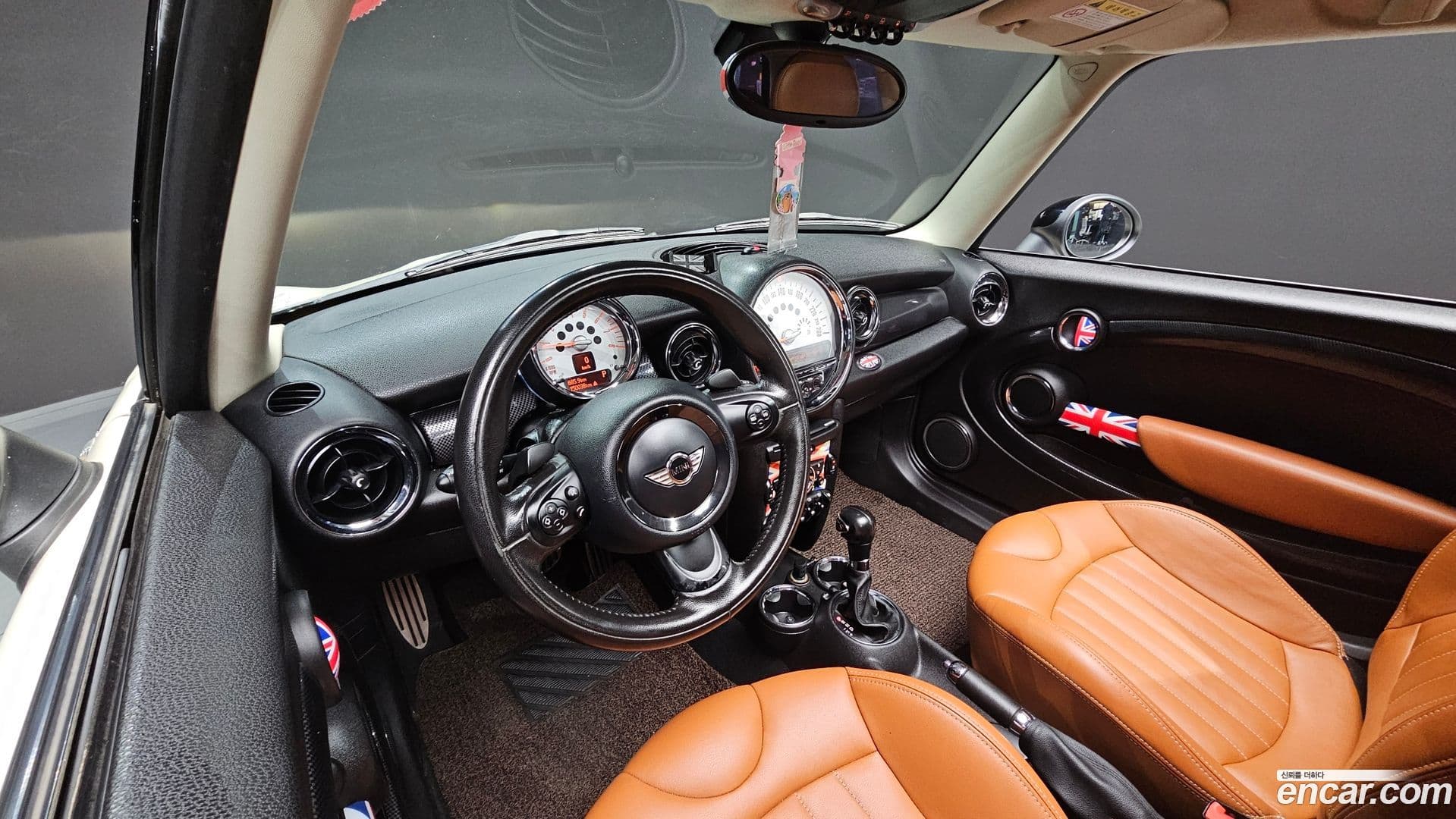 Main__Slider__Photo:Cooper Mini 2011.2-6