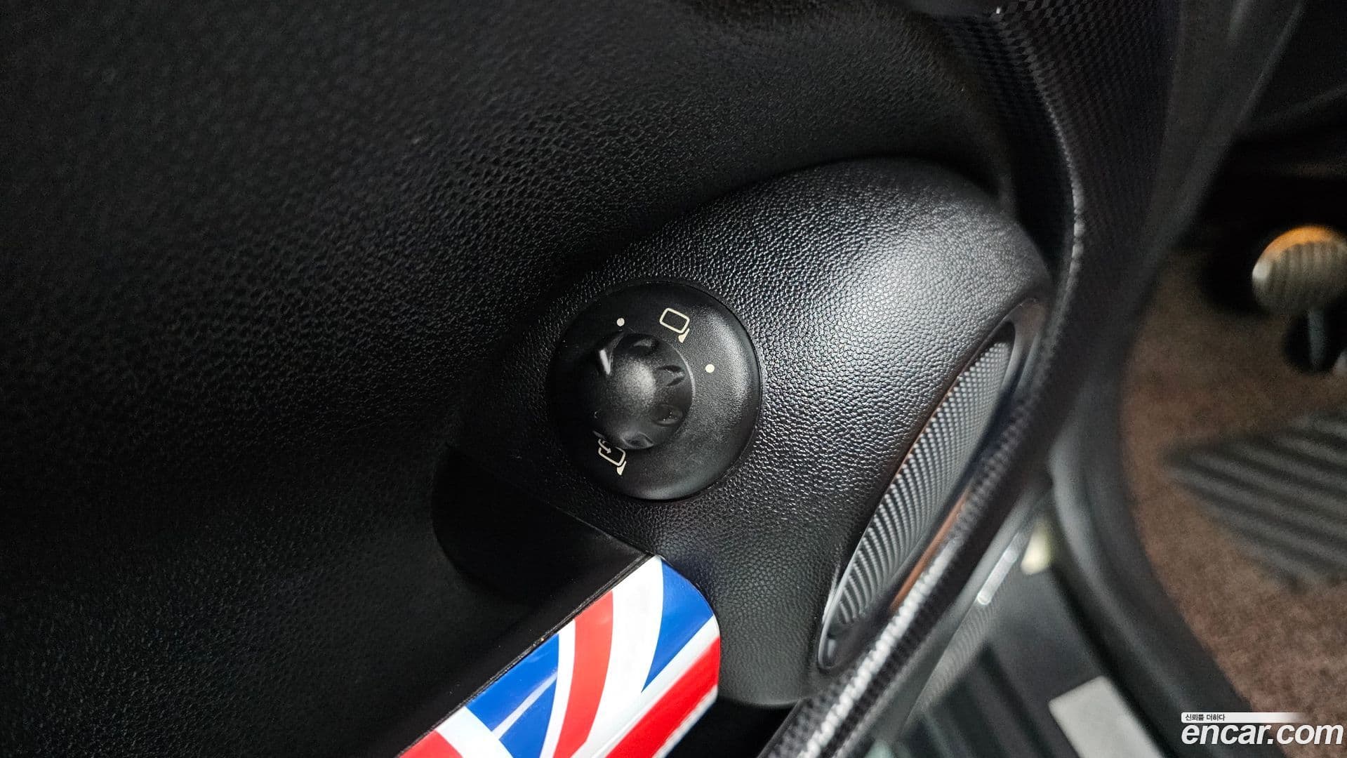 Main__Slider__Photo:Cooper Mini 2011.2-15