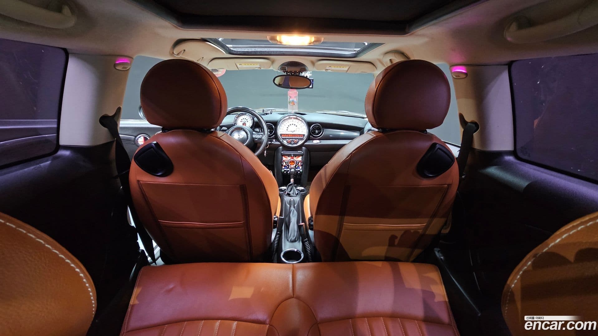 Main__Slider__Photo:Cooper Mini 2011.2-18