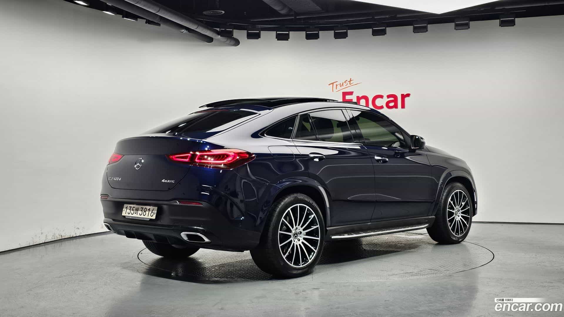 GLE-Class Mercedes-Benz 2022.10-OUTER-002