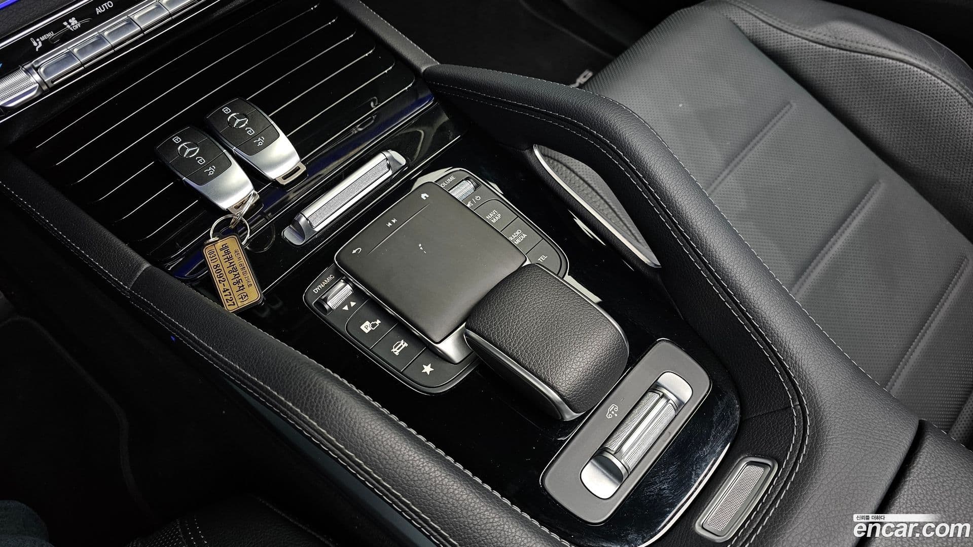 Main__Slider__Photo:GLE-Class Mercedes-Benz 2022.10-16